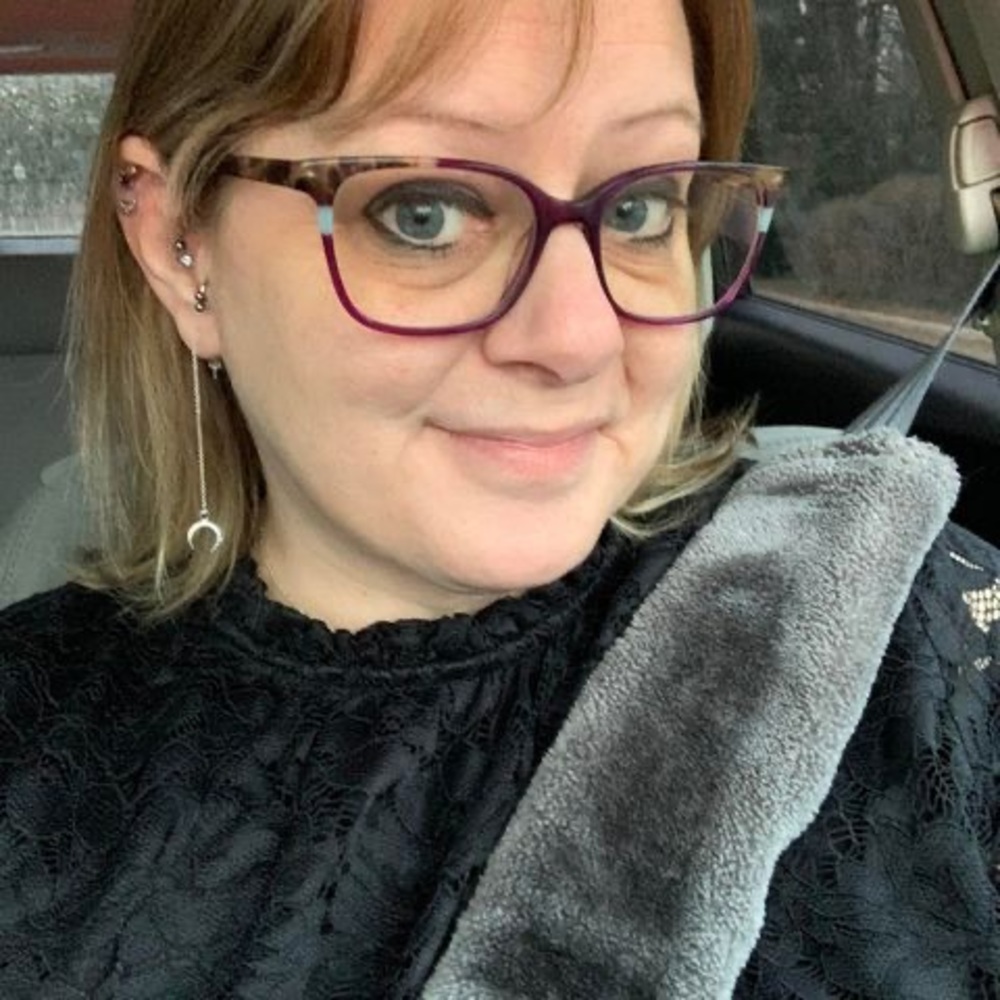 Meet your Posher, Dana